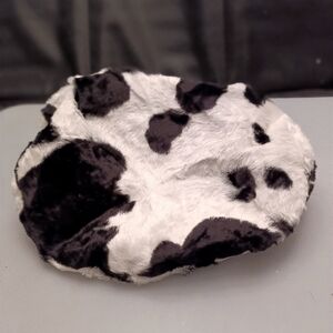 Milan faux cowhide beret